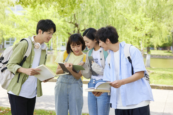 北京师范大学公共管理在职研究生入学考试一般在几月份报名？